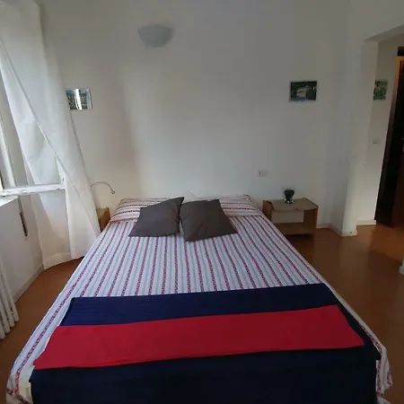 Bed & Breakfast A *