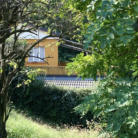 A Bed & Breakfast Como